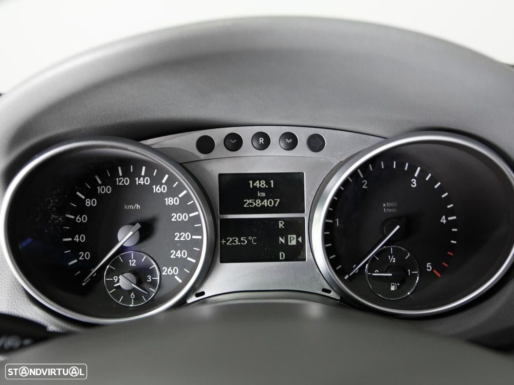 Mercedes-Benz ML 320 - 15