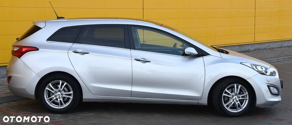 Hyundai i30 blue 1.6 GDI DCT Premium - 4