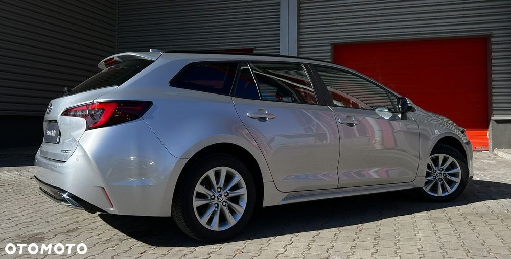 Toyota Corolla 1.8 Hybrid Comfort - 17