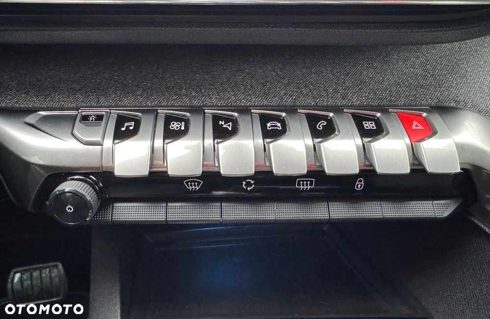 Peugeot 3008 1.5 BlueHDi GT Pack S&S EAT8 - 24