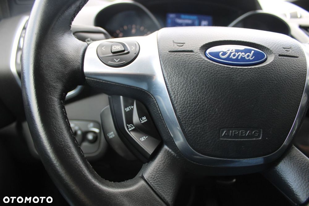 Ford Kuga - 28