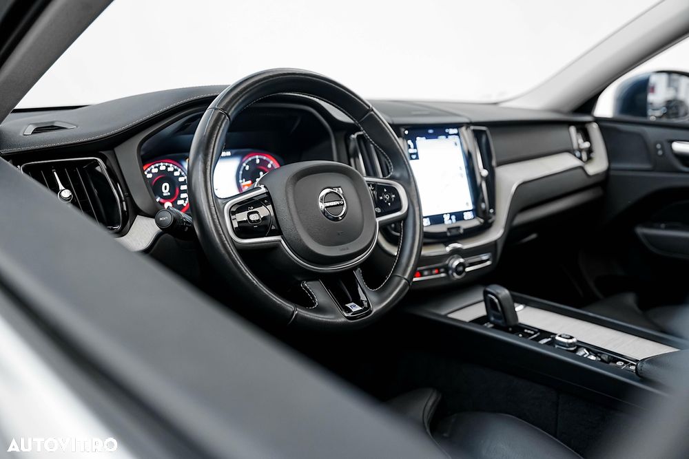 Volvo XC 60 B5 D AWD Geartronic RDesign - 8
