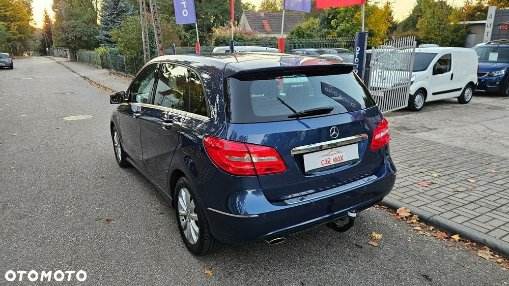 Mercedes-Benz Klasa B 180 BlueEFFICIENCY Edition Style - 11