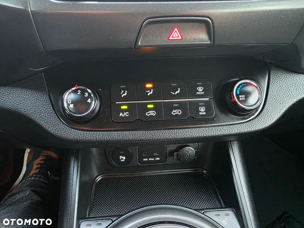 Kia Sportage 2.0 CVVT 4WD Vision - 16