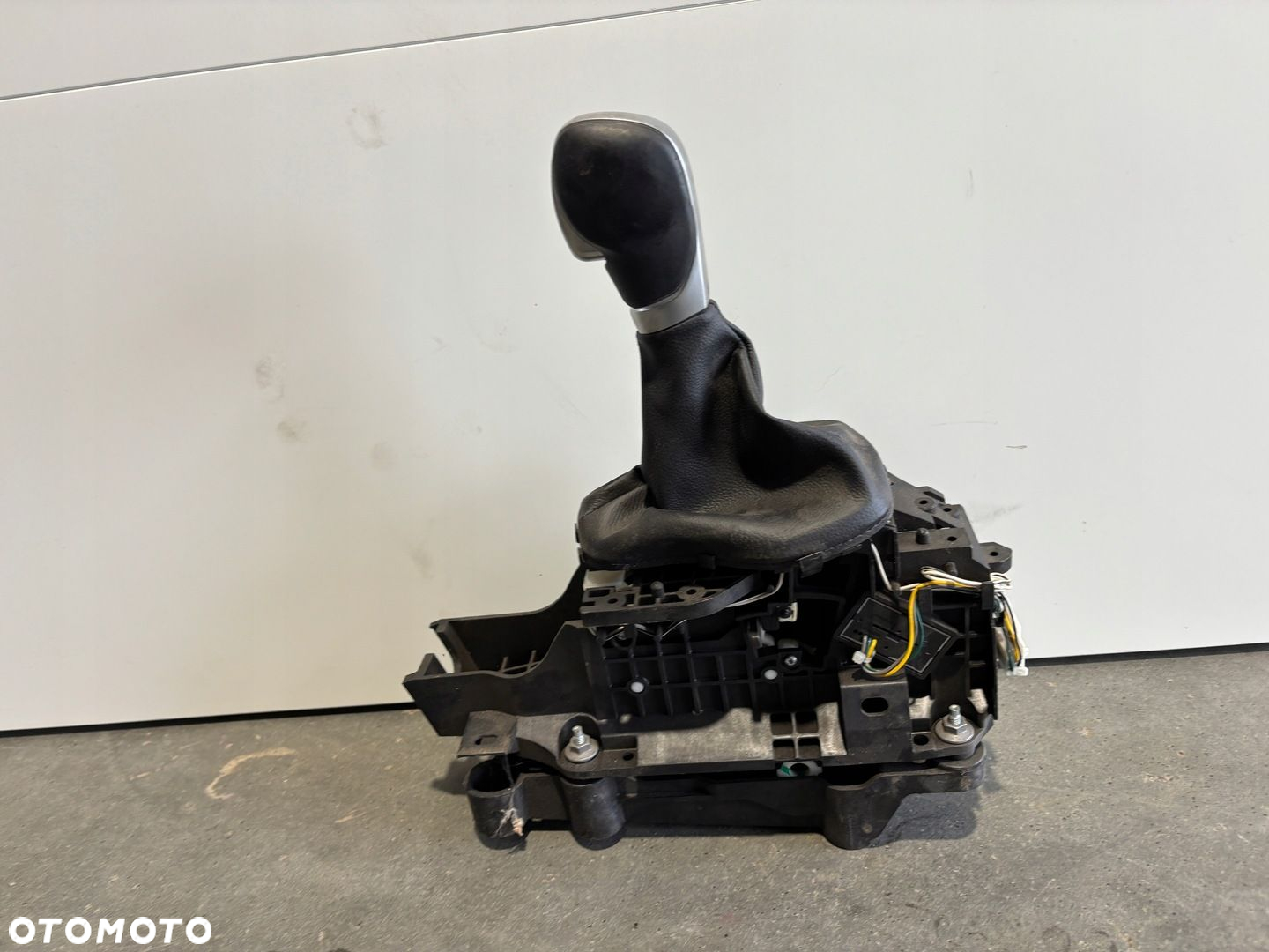 MECHANIZM BIEGÓW GAŁKA RENAULT MEGANE 112103677 - 2
