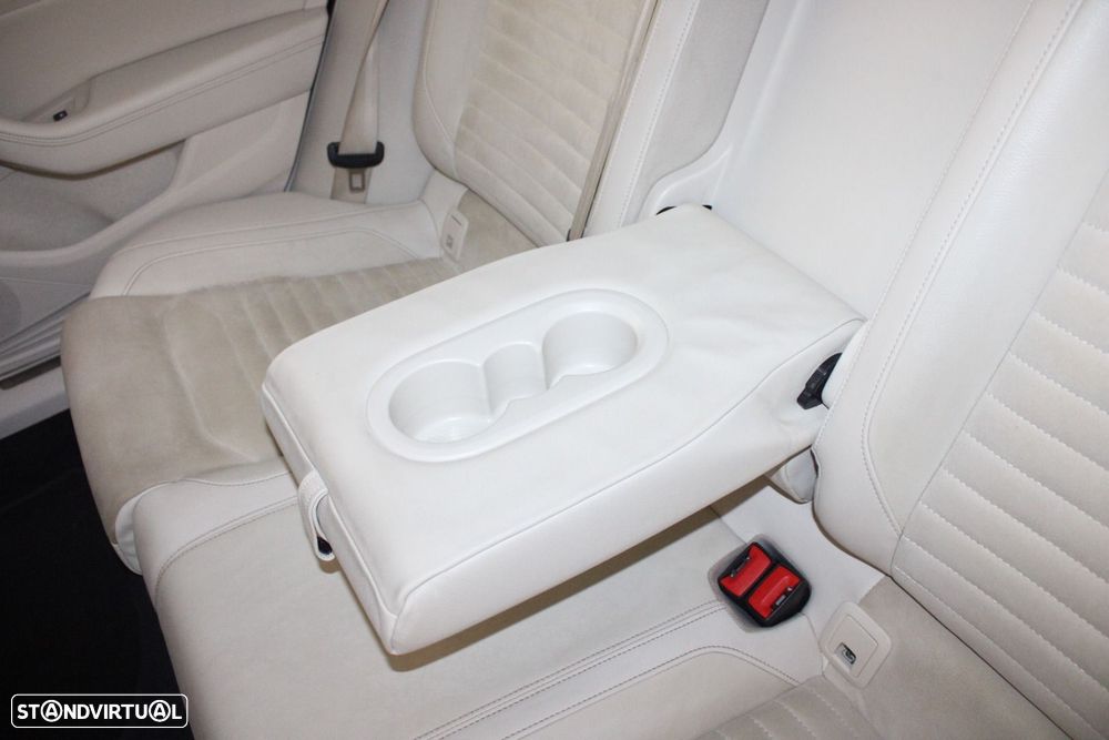 VW Passat Variant 2.0 TDI Highline DSG - 55