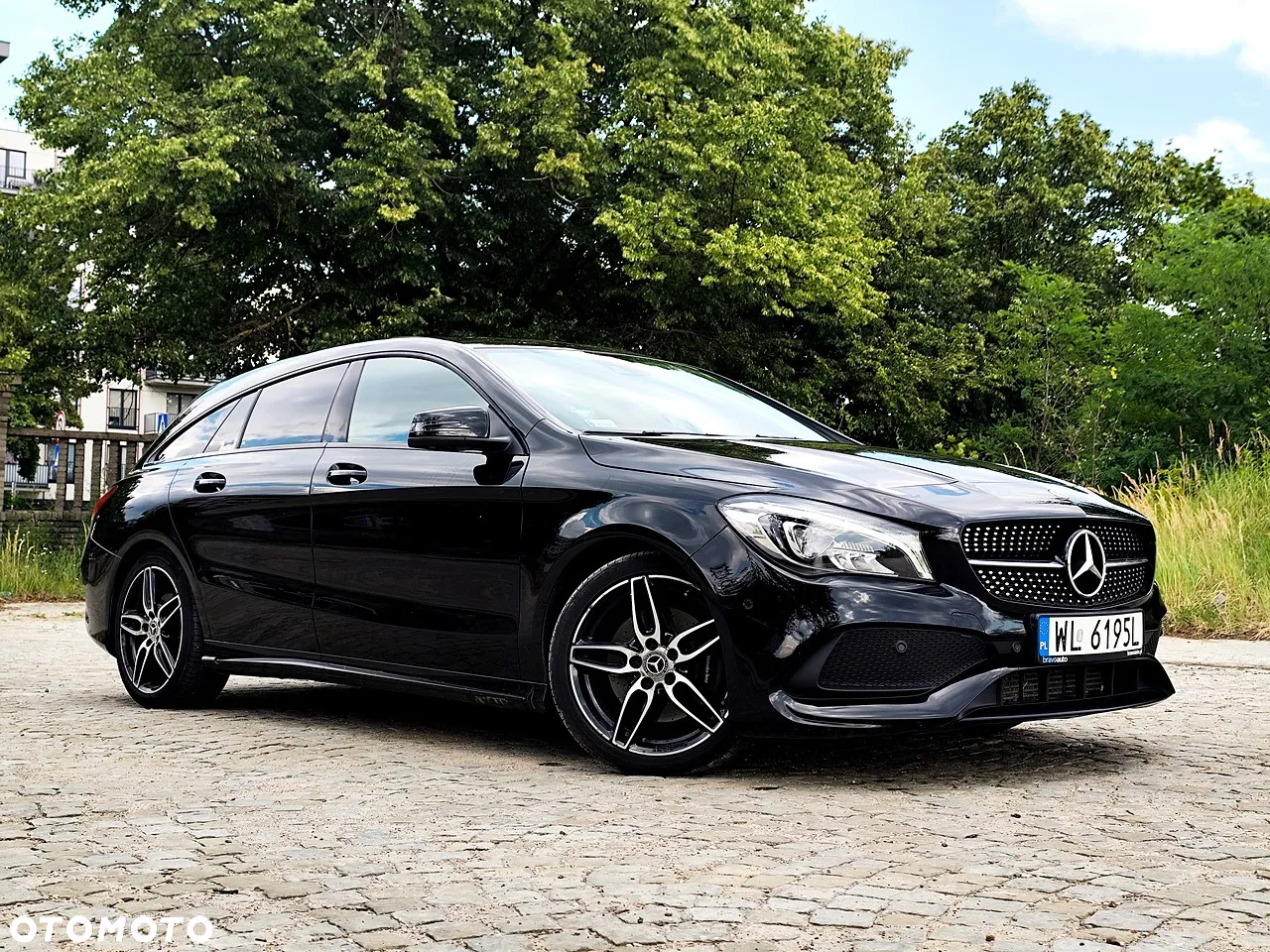 Mercedes-Benz CLA 250 4-Matic AMG Line - 3
