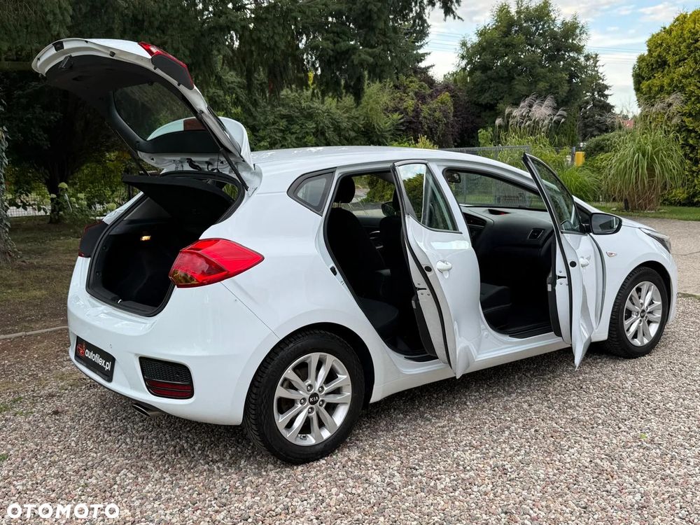 Kia Ceed - 14