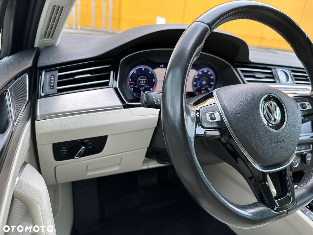 Volkswagen Passat 2.0 TDI BMT Highline DSG - 27