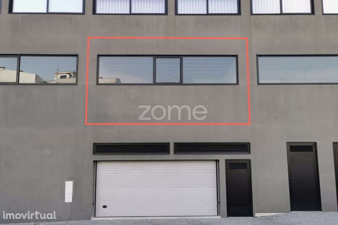 Loja com mezanino para Comércio e Serviços no Centro de Felgueiras - Grande imagem: 3/26