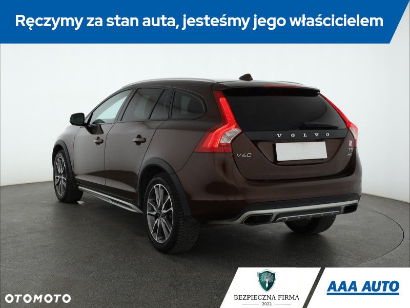 Volvo V60 Cross Country - 5