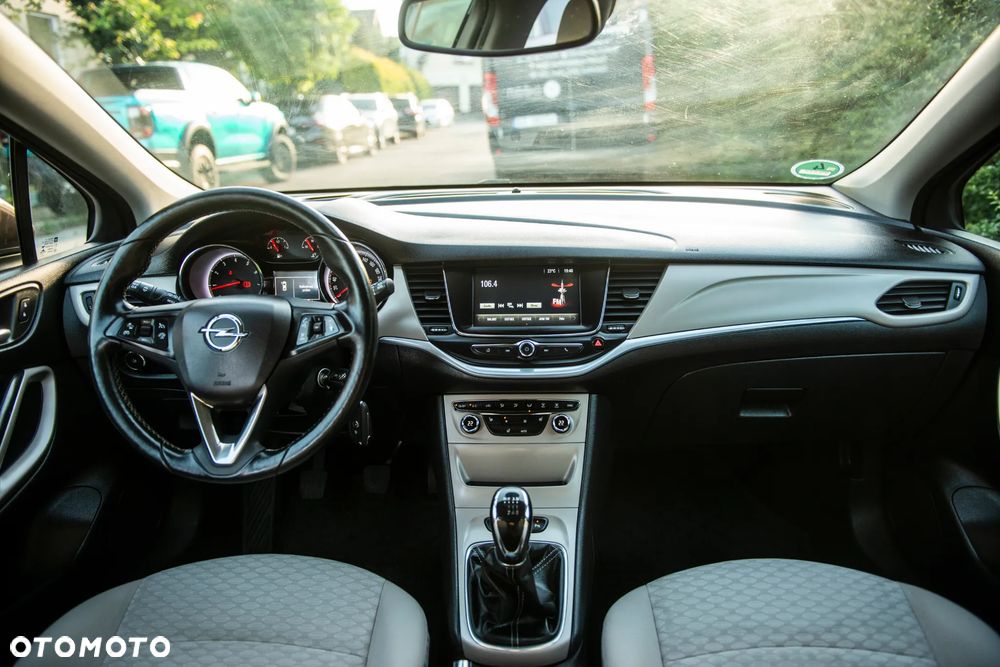 Opel Astra 1.4 Turbo Edition - 32