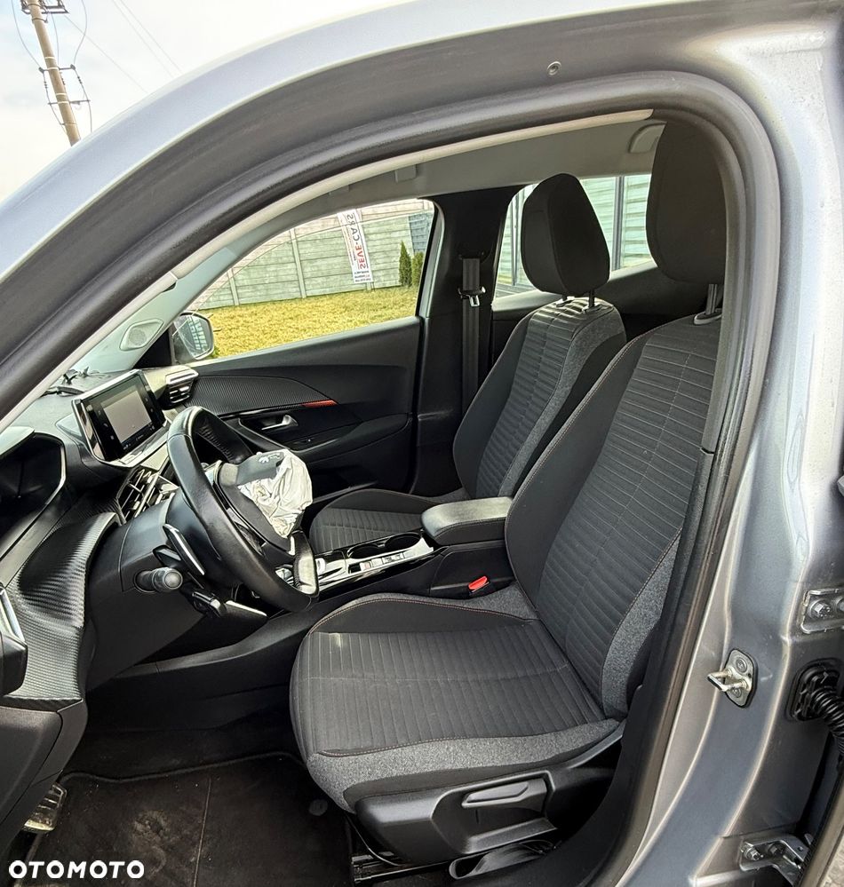 Peugeot 2008 PureTech 130 EAT8 Active - 16