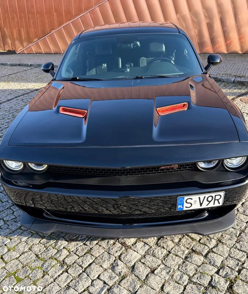 Dodge Challenger - 16