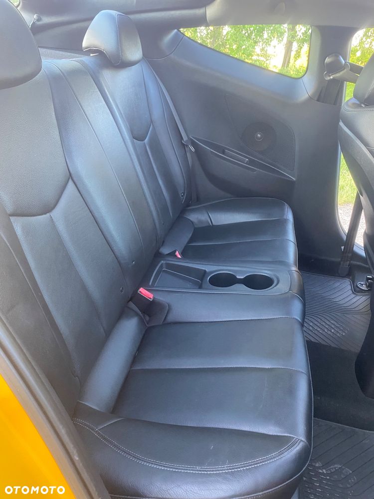Hyundai Veloster 1.6 Premium - 8