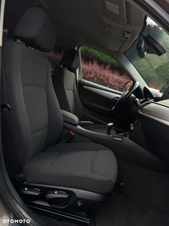 BMW X1 sDrive18i Sport Line - 32