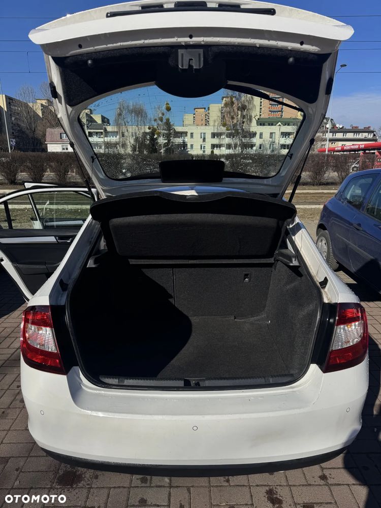 Skoda RAPID 1.4 TDI DPF Clever - 8