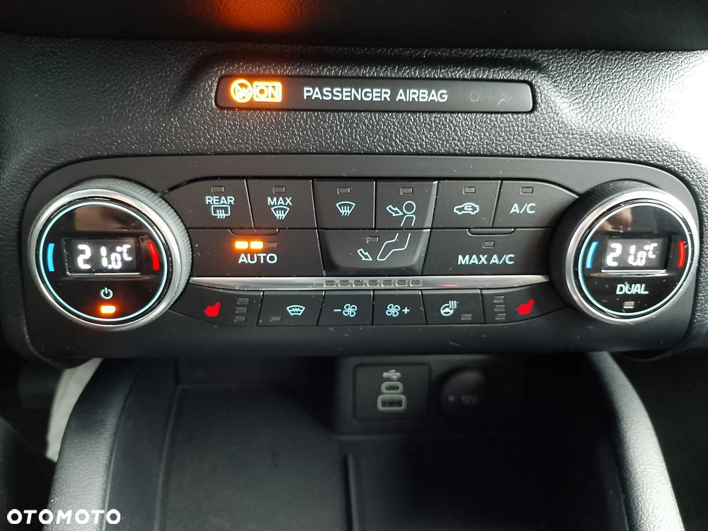 Ford Kuga 2.5 FHEV FWD ST-Line - 28