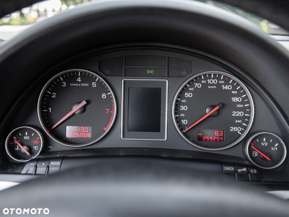 Audi A4 Limousine 1.8 T quattro - 20