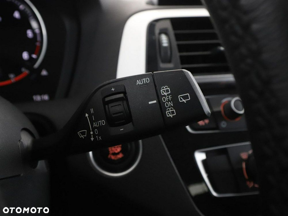 BMW Seria 1 118d Urban Line - 32