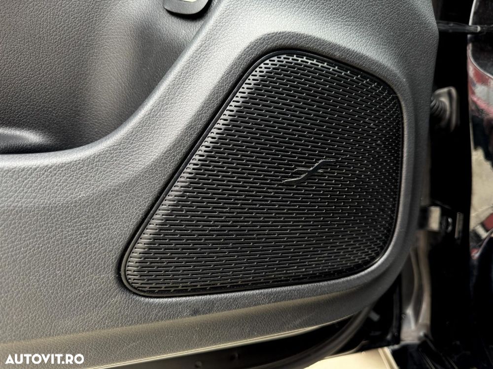 Mercedes-Benz CLA 250 e Coupe - 16