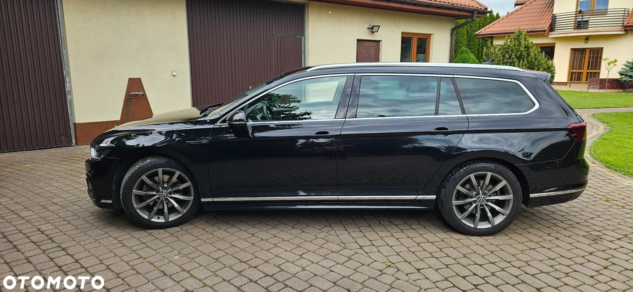 Volkswagen Passat Variant 2.0 TDI SCR DSG 4Motion Elegance - 4