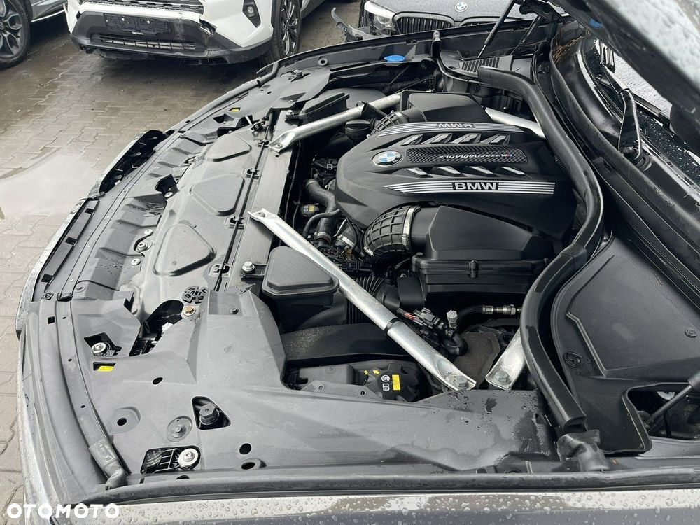 BMW X7 M50i sport - 17