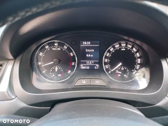 Skoda RAPID 1.2 TSI Ambition Green tec - 16