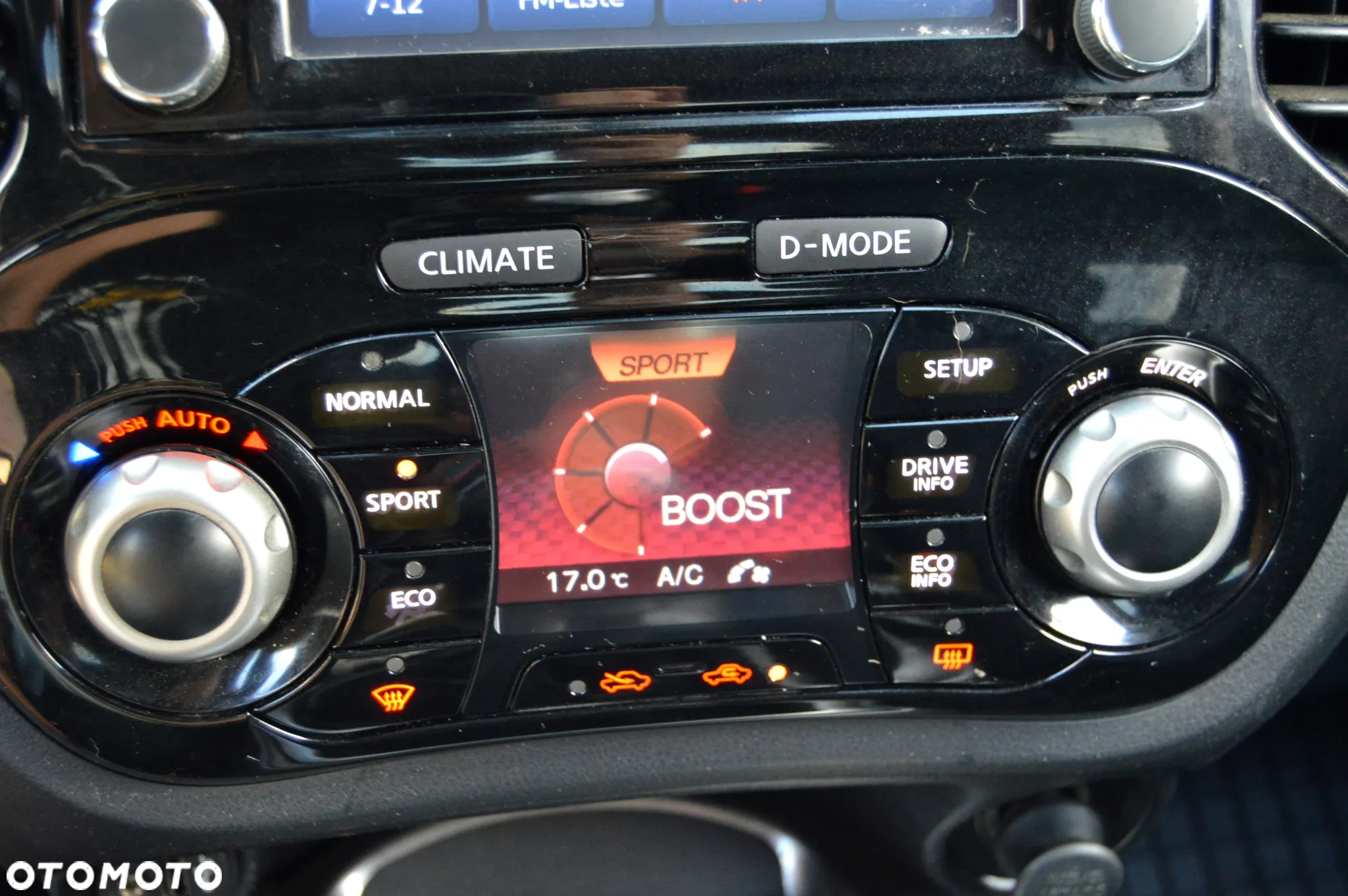 Nissan Juke 1.6 T Tekna - 26