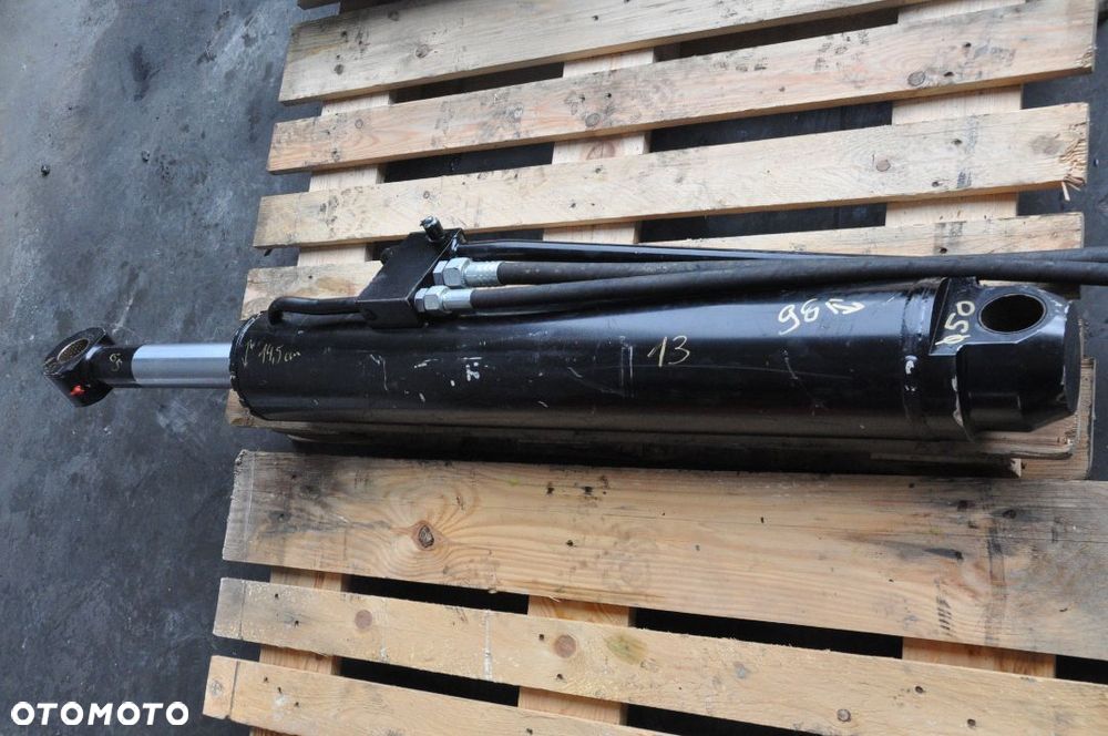 SIŁOWNIK HYDRAULICZNY MANITOU DŁ. 98 CM