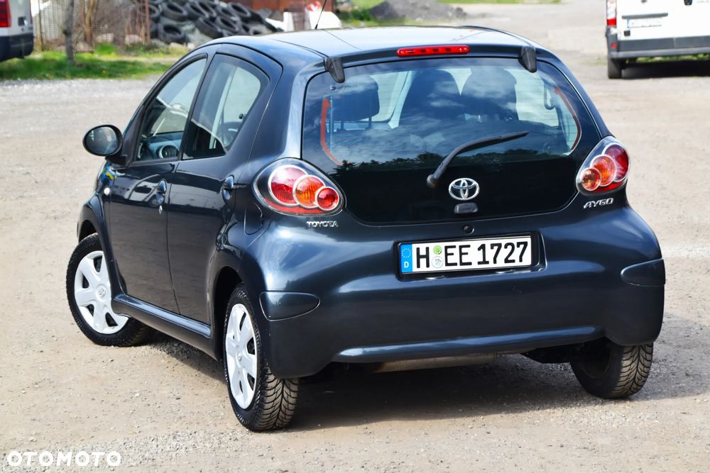 Toyota Aygo Standard - 17