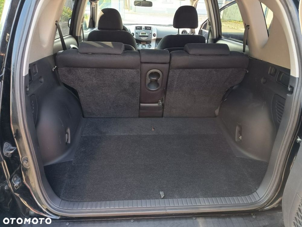 Toyota RAV4 - 10