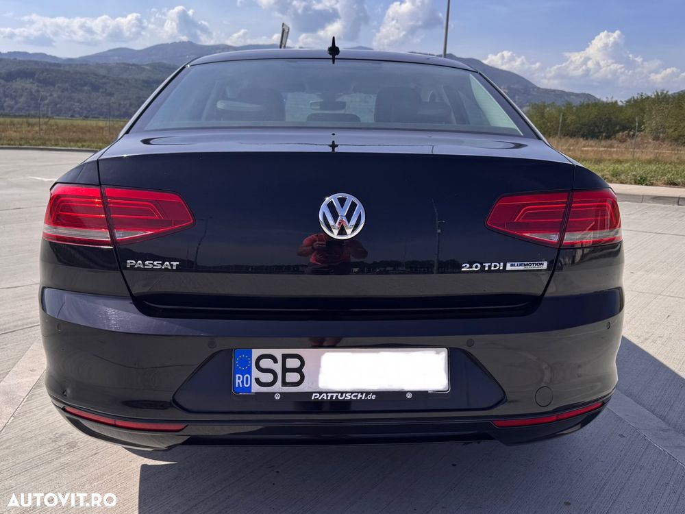 Volkswagen Passat 2.0 TDI DSG Comfortline - 4