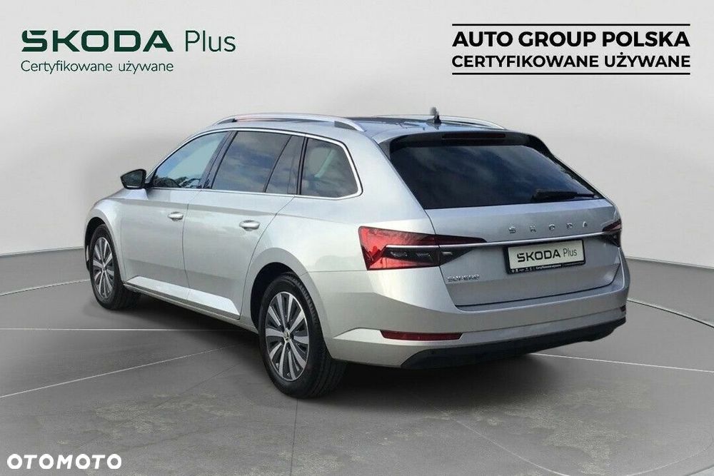 Skoda Superb 2.0 TDI SCR Style DSG - 4