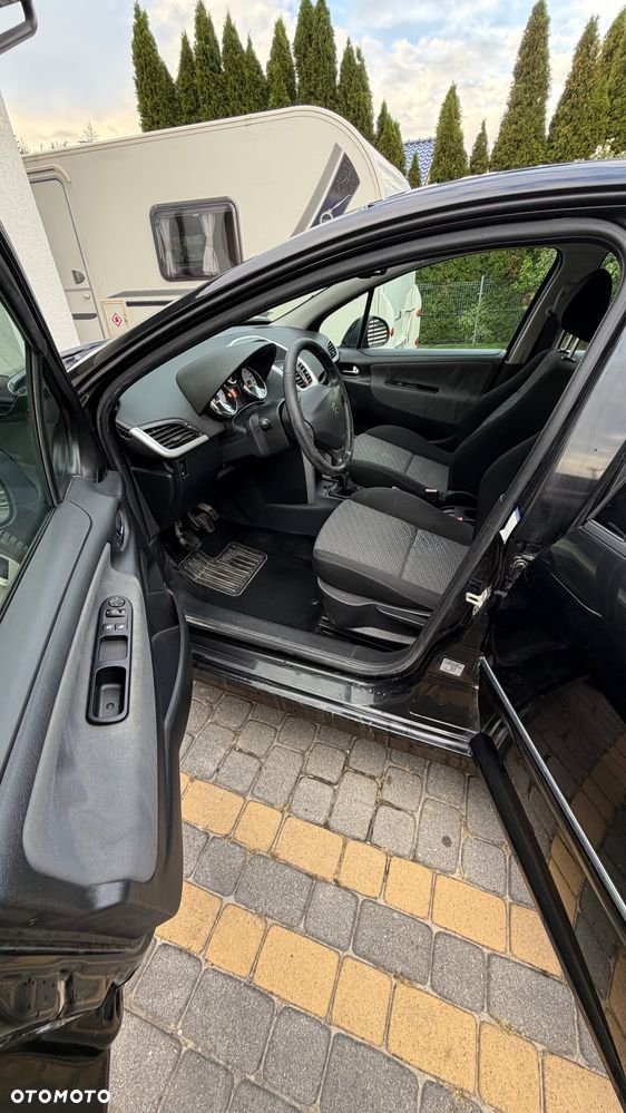 Peugeot 207 1.6 - 5