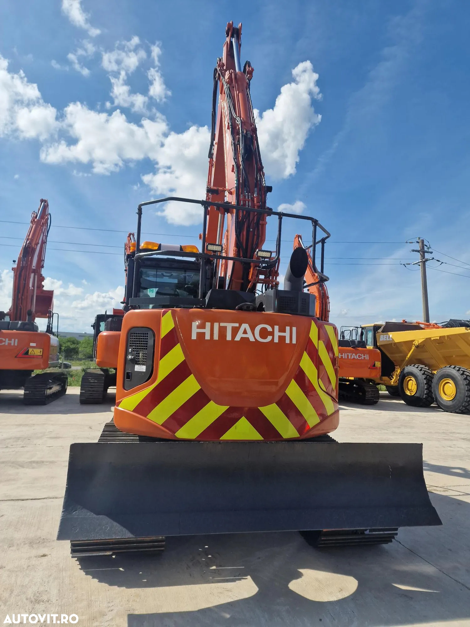 Hitachi ZX135-3.552h, 2020, LAMA NIVELARE, COMPACT in gabarit, CUPLA RAPIDA hidraulica, Int picon, Inst hidr rotire atasamente, Masa operationala 15,7t, ad sapare 6m, Ridica tevi 8,5t, camera spate si 2 laterale, consum 9l/h, sist antifurt, PROMOTIE 86900eur - 11