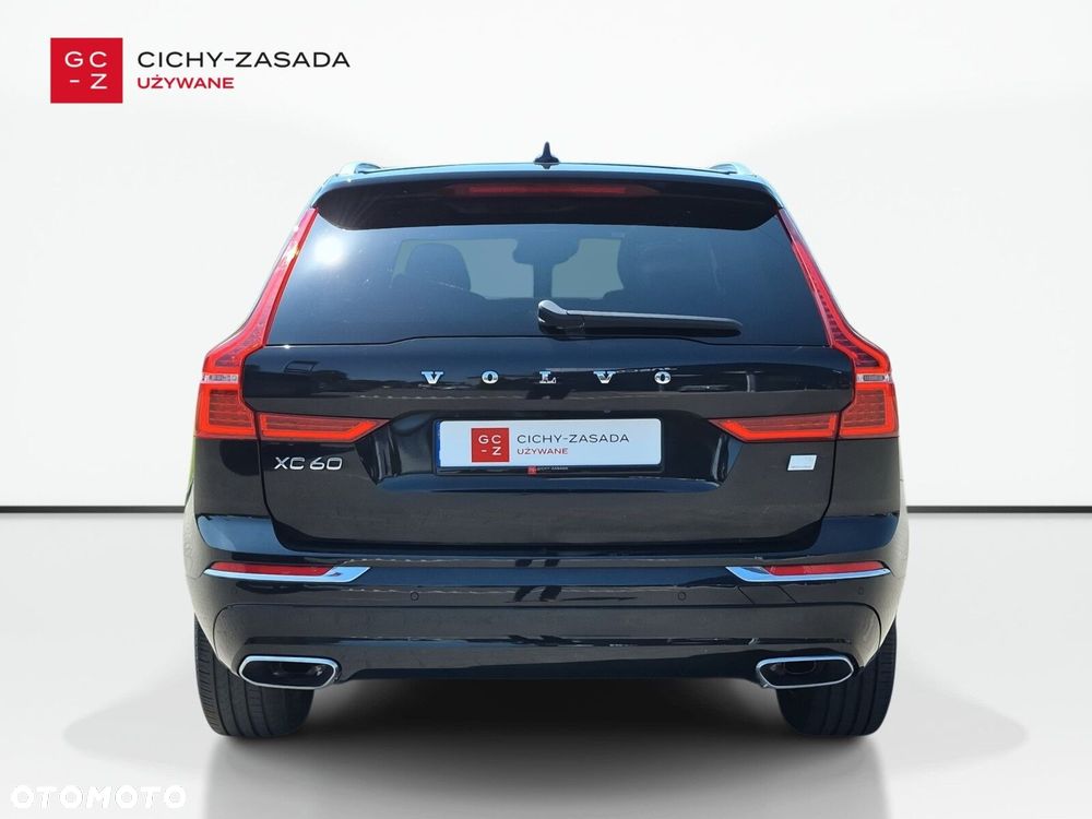 Volvo XC 60 - 4