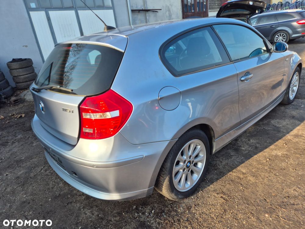 BMW Seria 1 116i - 15