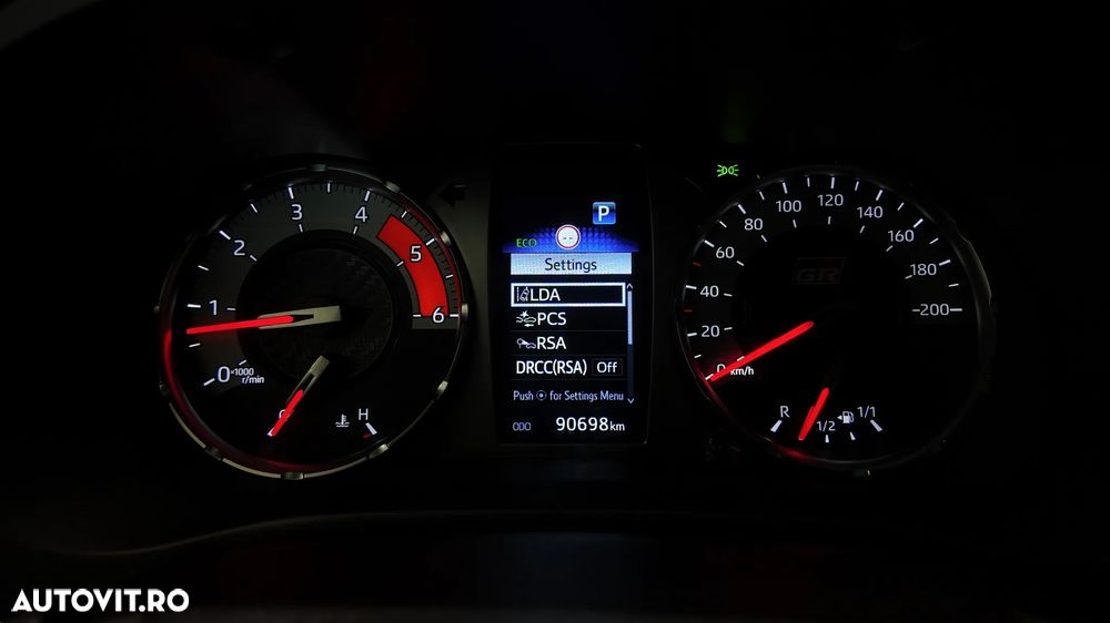 Toyota Hilux 2.8D 204CP 4x4 Double Cab AT GR Sport II - 27