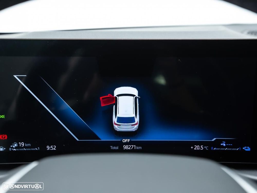 BMW 320 e Pack Essence Auto - 23