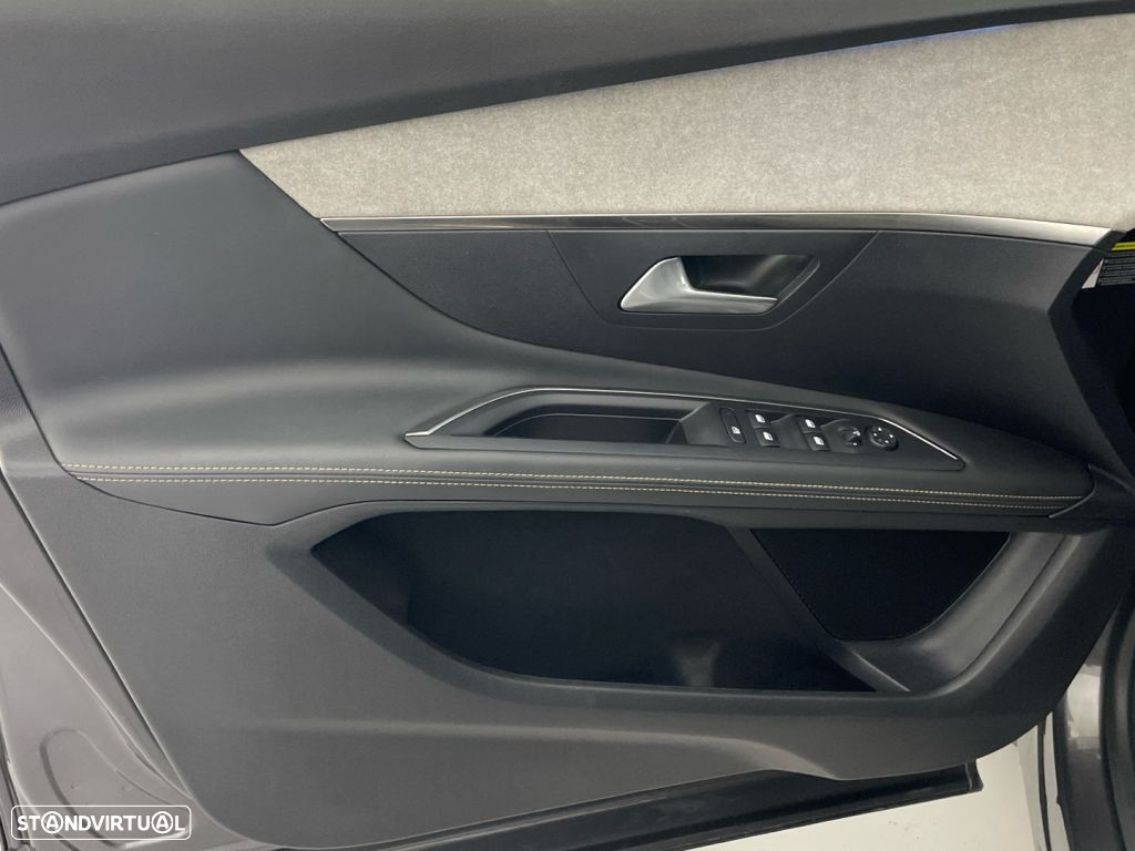 Peugeot 3008 1.6 Hybrid Allure e-EAT8 - 17