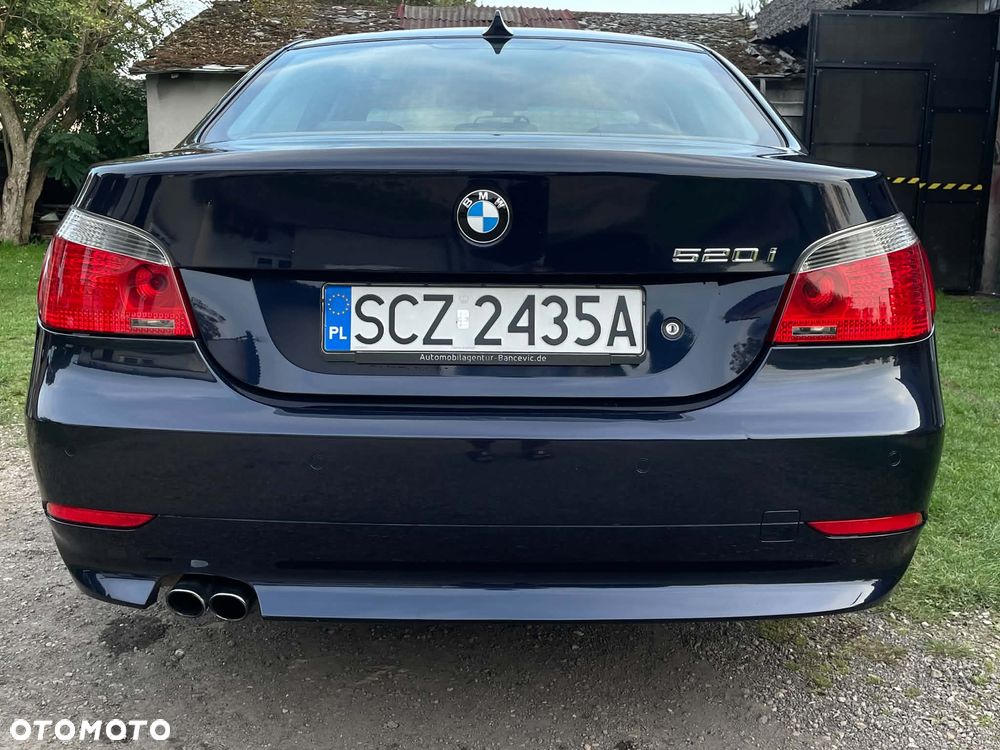 BMW Seria 5 520i - 5