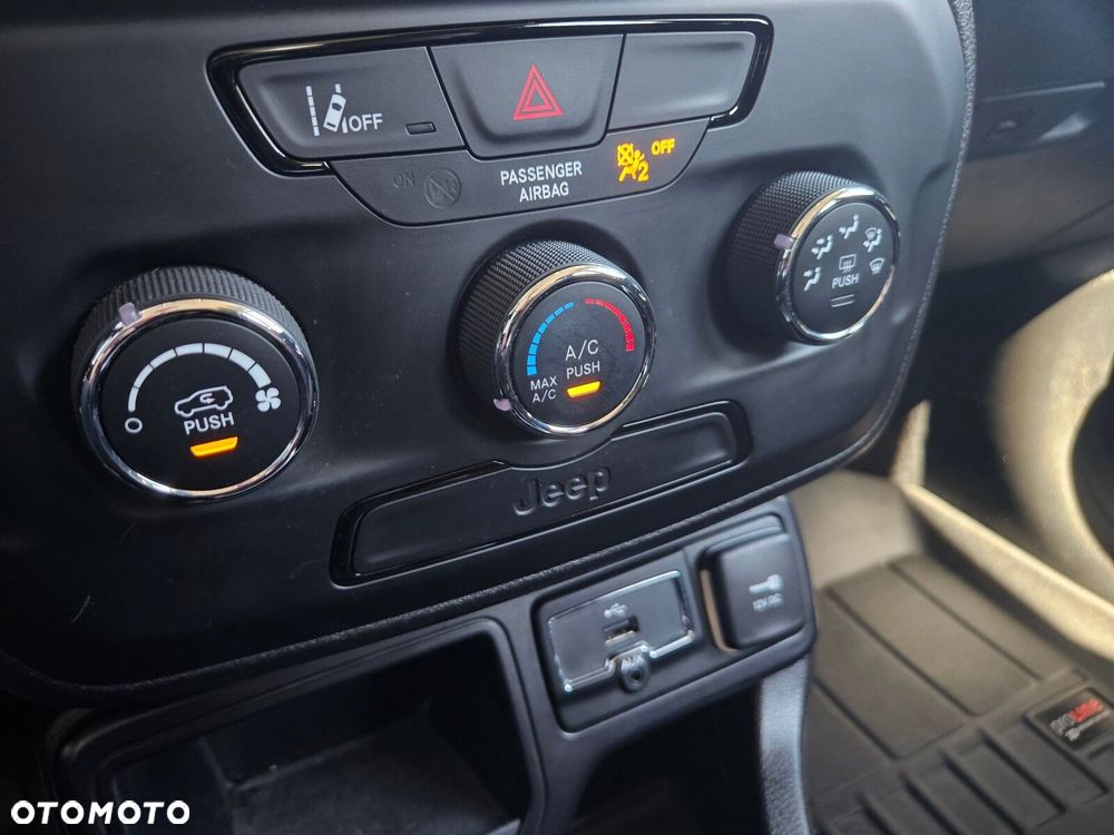 Jeep Renegade 1.0 GSE T3 Turbo Sport FWD S&S - 16