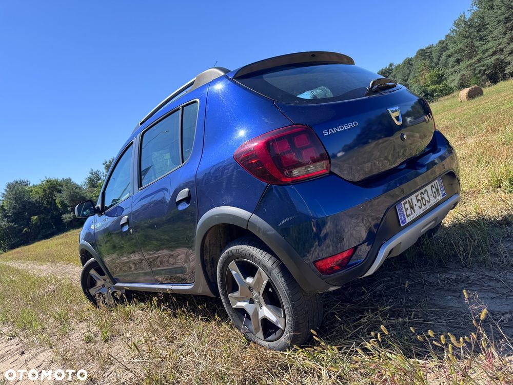 Dacia Sandero Stepway TCe 90 (S&S) Celebration - 3