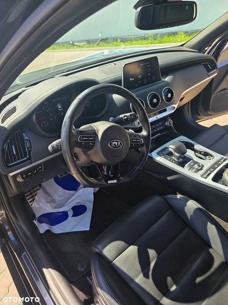 Kia Stinger 3.3 T-GDI V6 GT AWD - 13