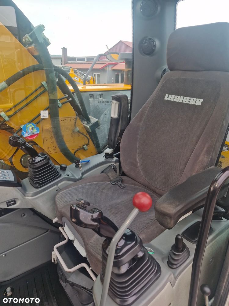 Liebherr 918 compakt - 12