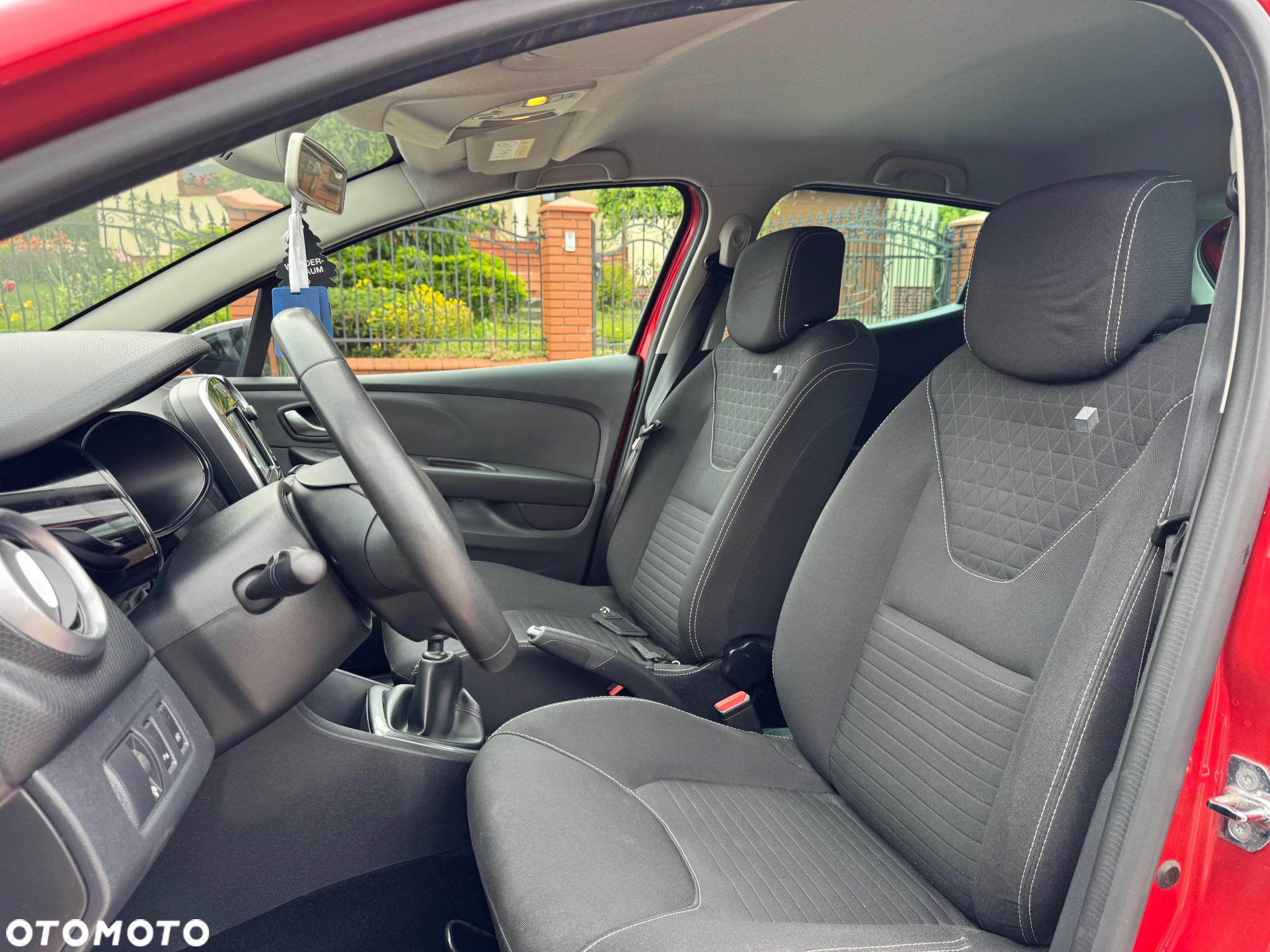 Renault Clio - 30