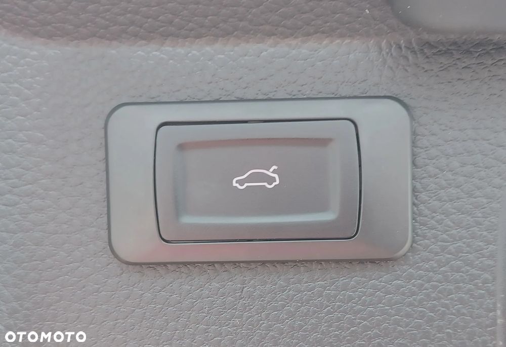 Honda Civic 2.0 i-MMD Advance BSI CVT - 9