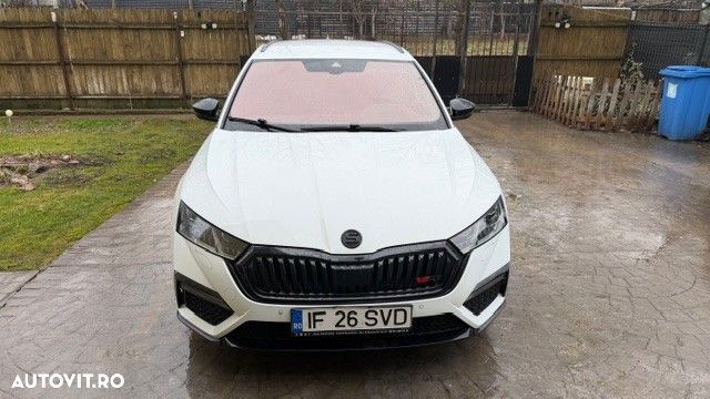 Skoda Octavia 2.0 245 TSI DSG RS - 6