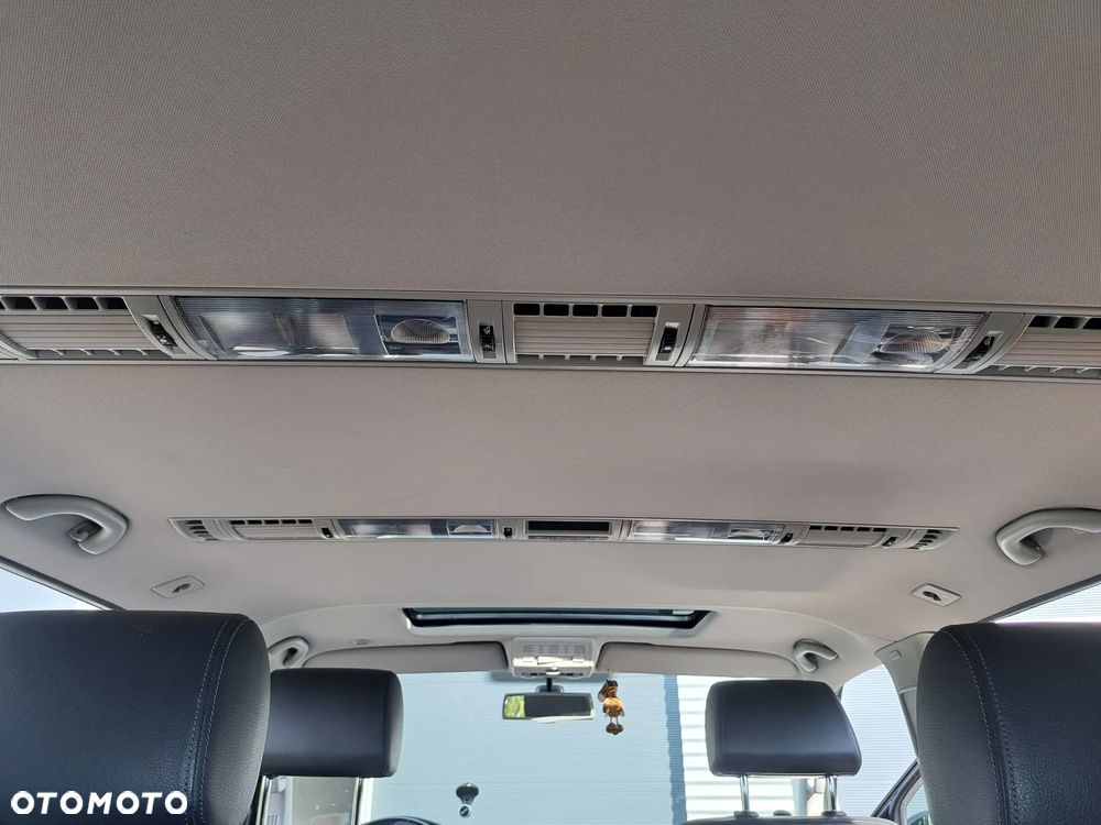 Volkswagen Multivan - 8